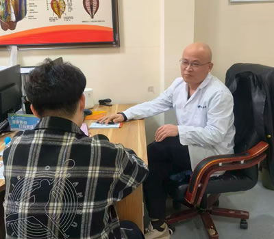 临汾市|男科医师高朋磊：守护男性健康，专业男科诊疗